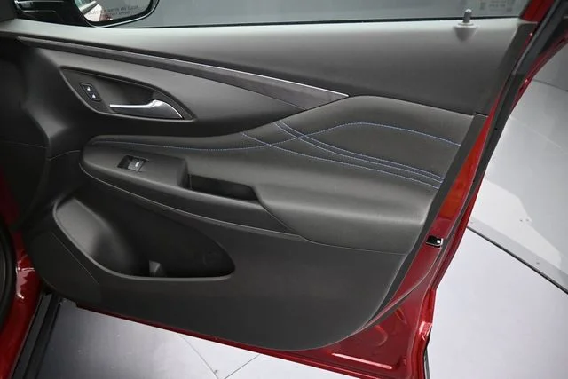 2025 Buick Envista Sport Touring - Photo 11
