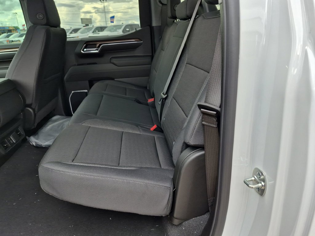 New 2026 Summit White Chevrolet LT (2FL) image 24