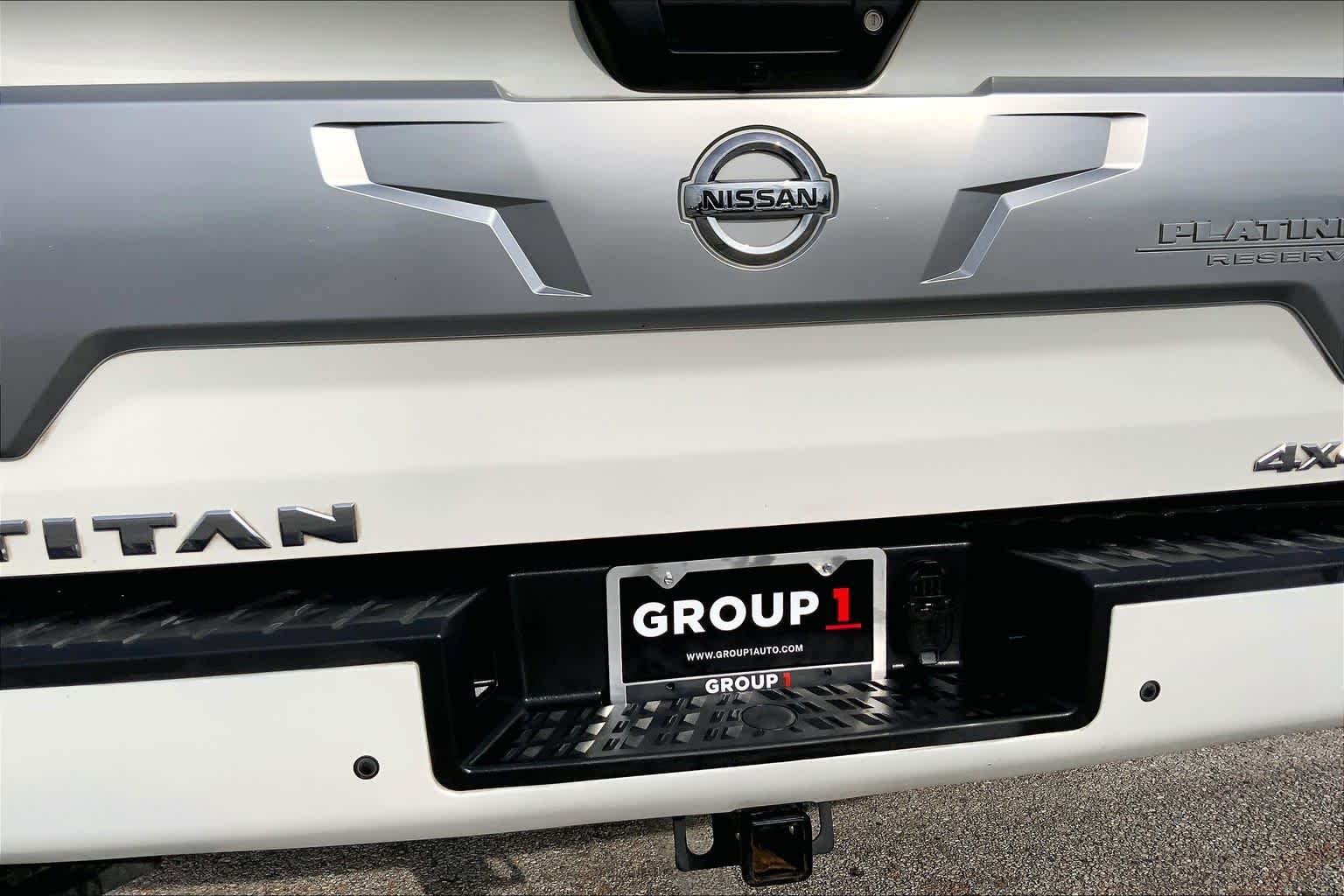 Used 2021 Pearl White Nissan Platinum Reserve image 10