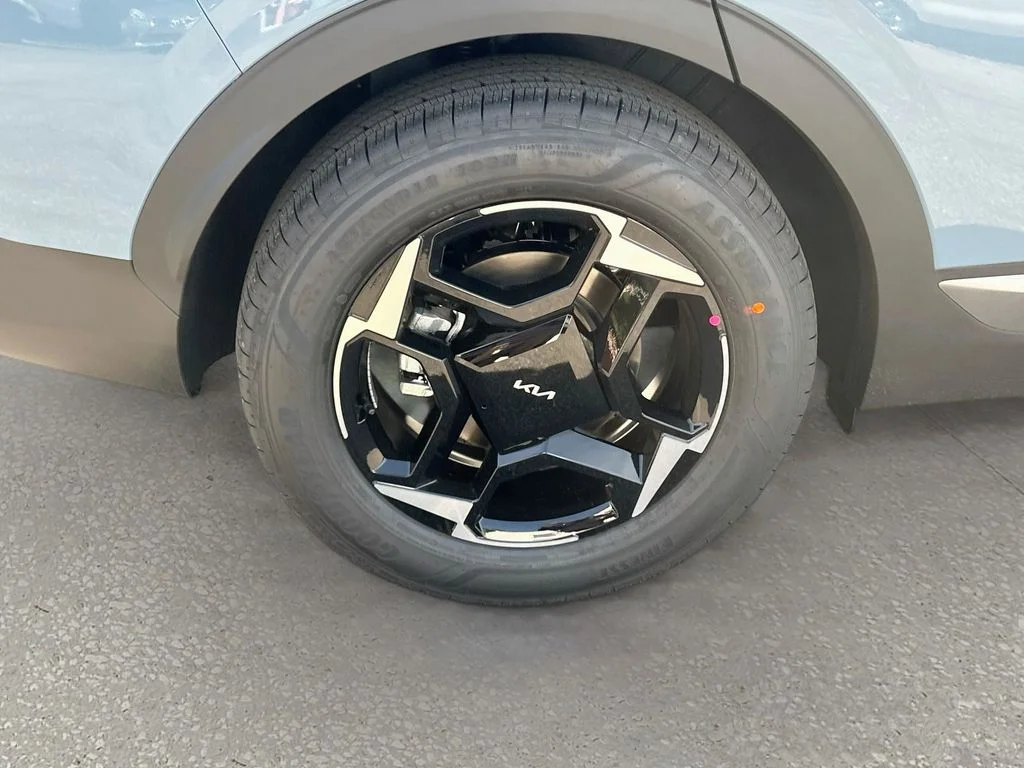 New 2027 Heritage Blue Kia EX image 30