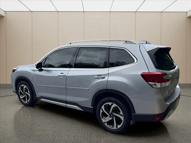 Used 2022 Silver Subaru Touring image 16