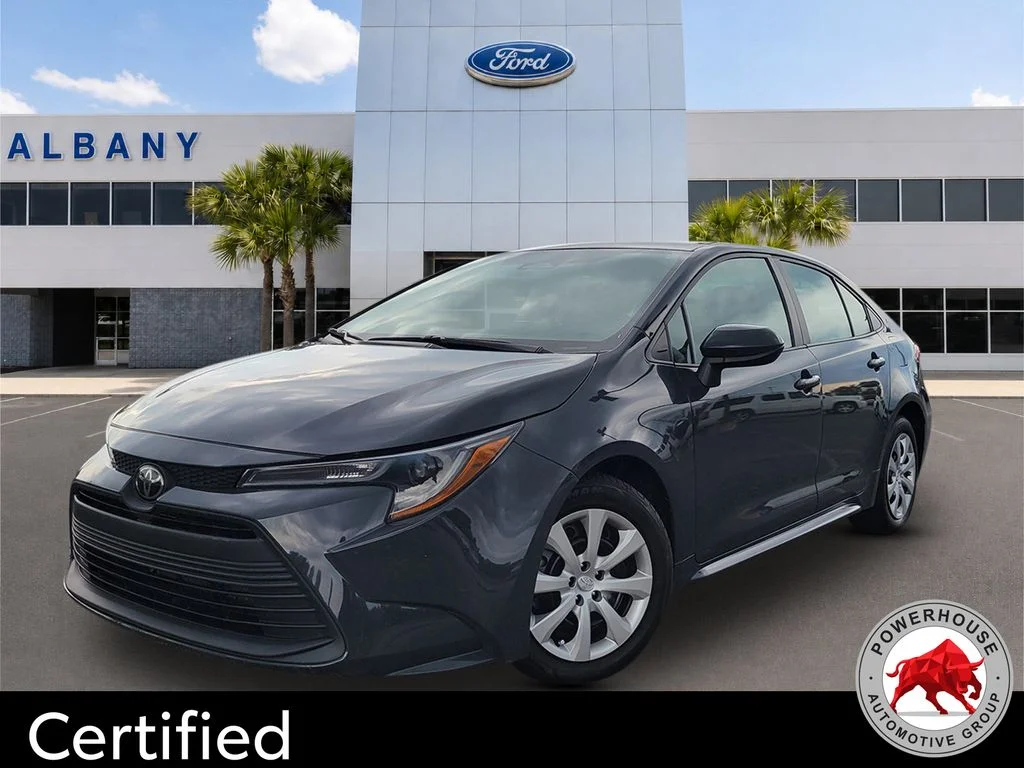 Used 2024  Toyota LE image 1