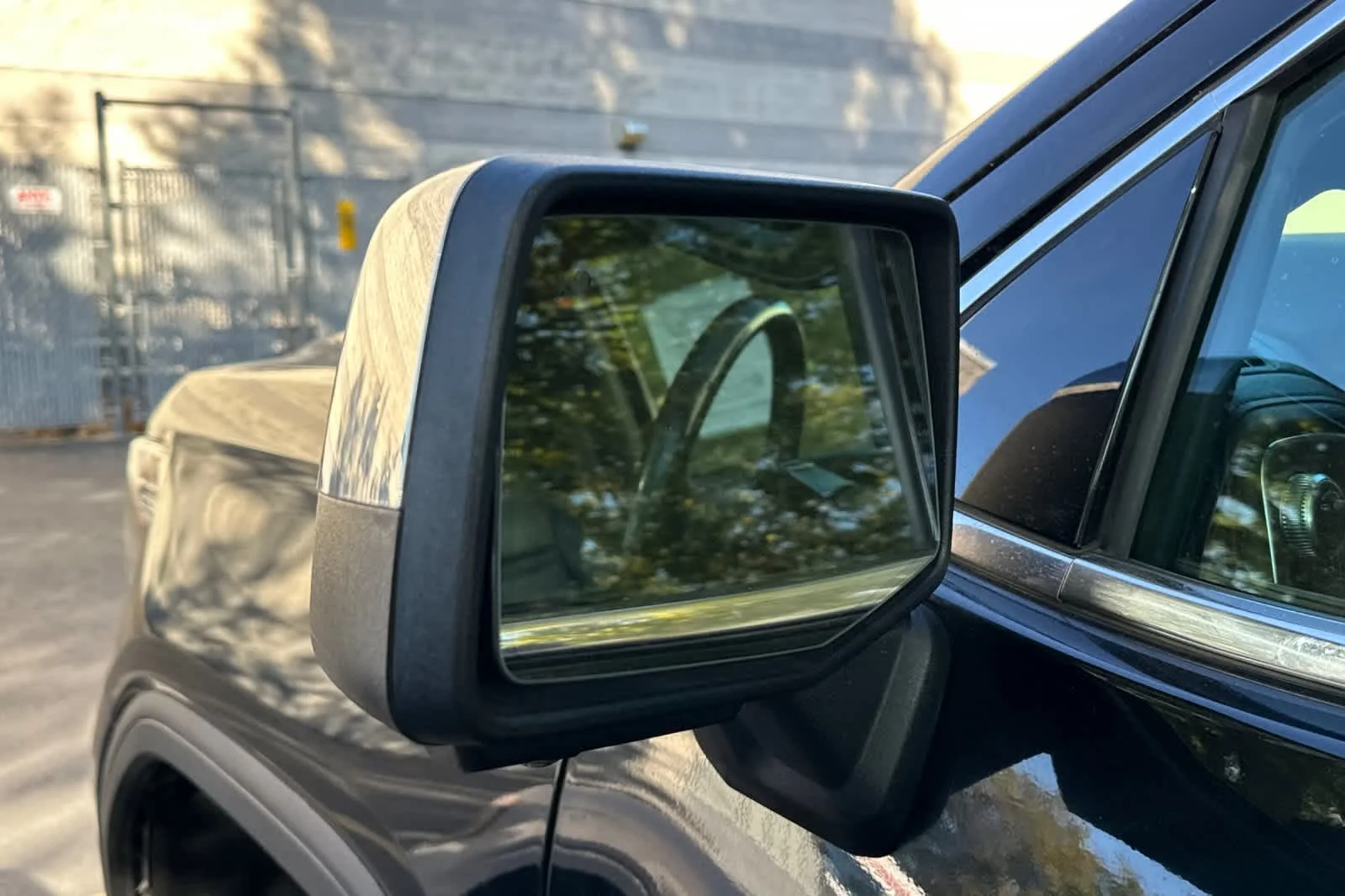 Used 2020 Onyx Black GMC Denali image 7