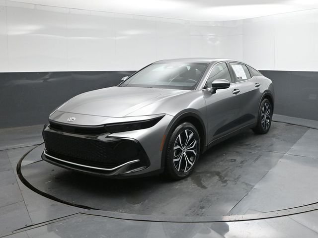 Used 2025  Toyota XLE image 33