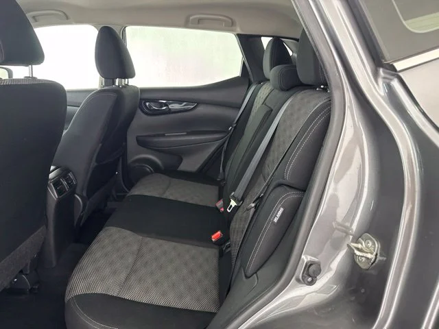 Used 2020 Gray Nissan SV image 28