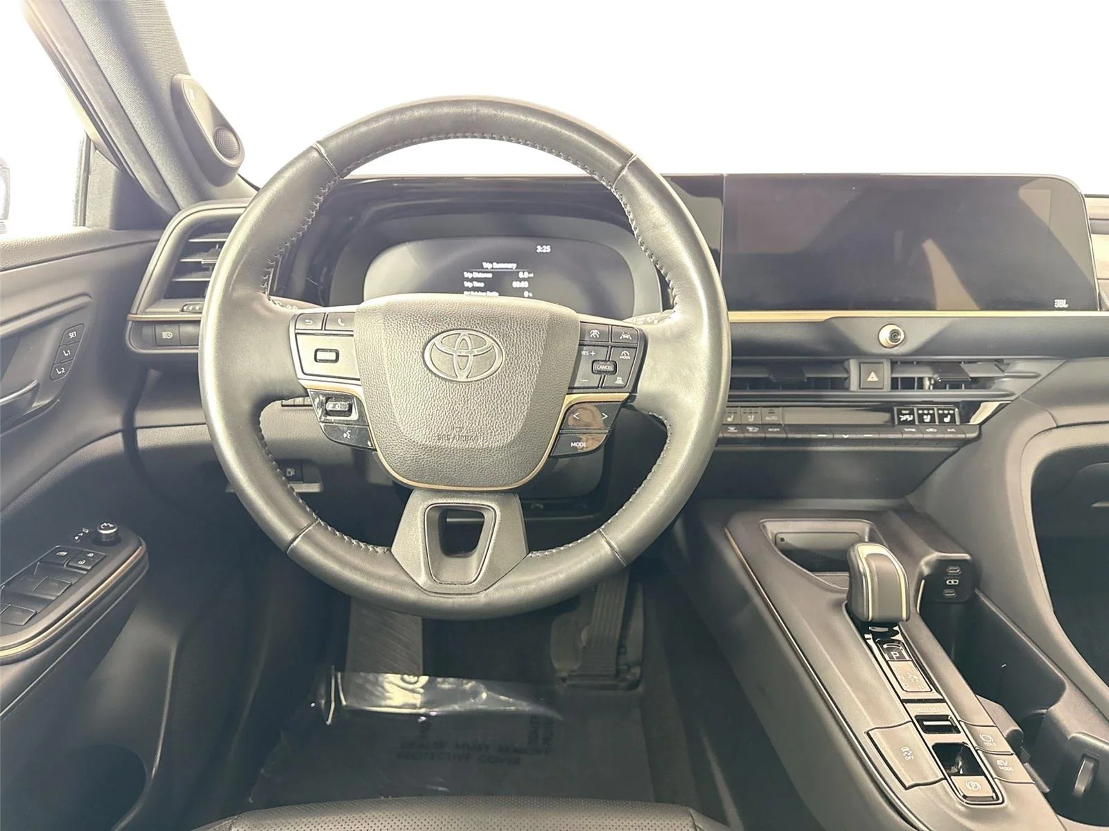 2023 Toyota Crown Limited - Photo 33