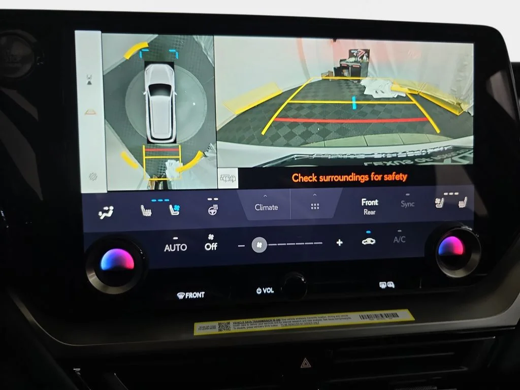 New 2026 Wind Chill Pearl Lexus PREMIUM AWD image 22