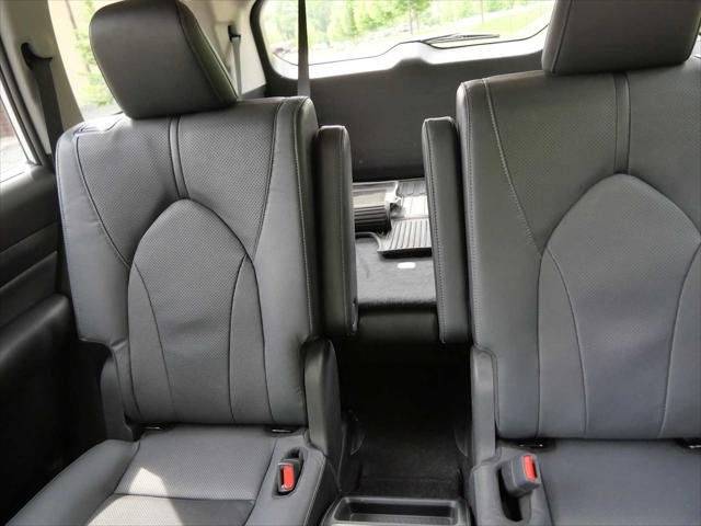Certified Used 2024 WIND CHILL PEARL Toyota  image 14