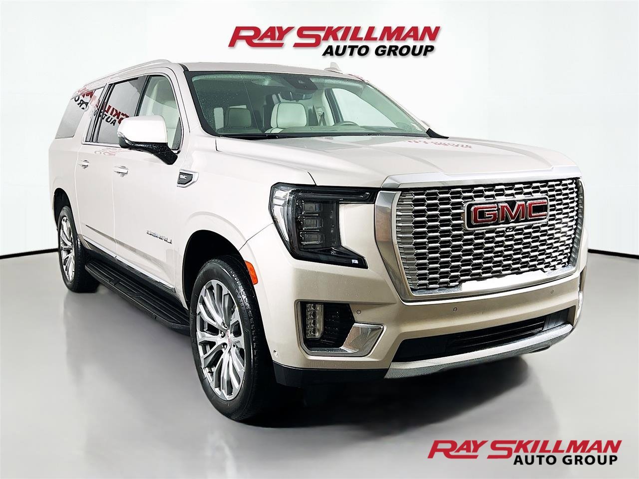 2023 GMC Yukon Denali AWD's photo