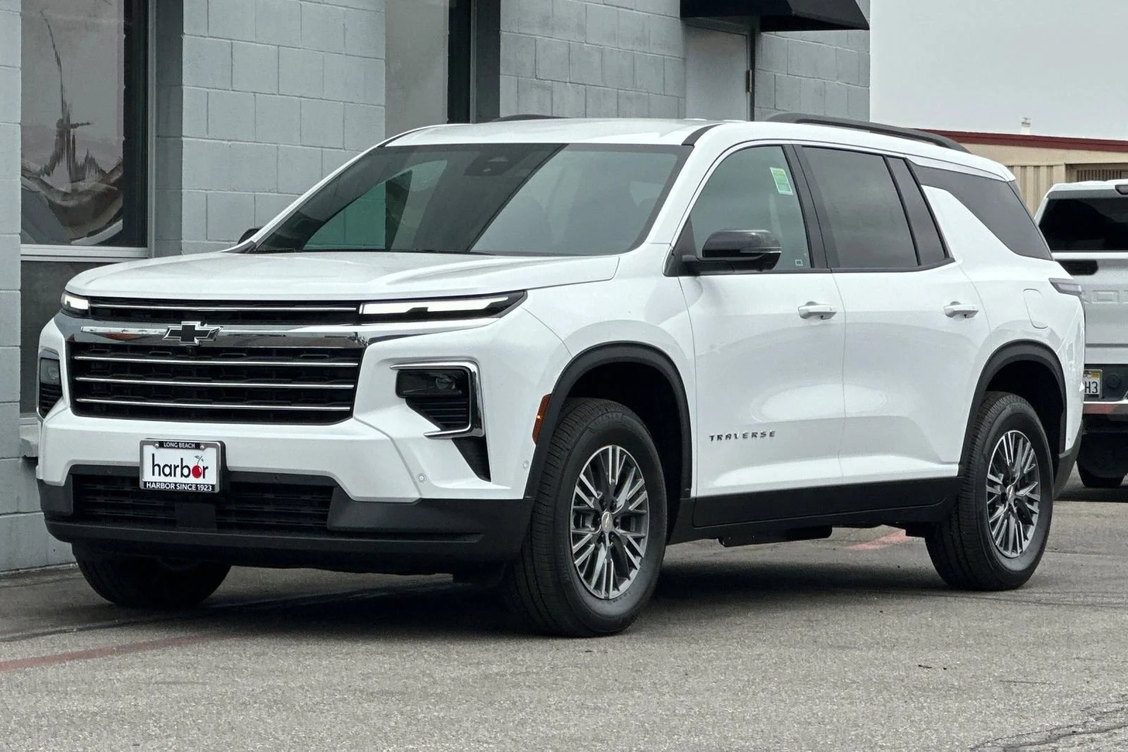 2025 Chevrolet Traverse LT - Photo 8
