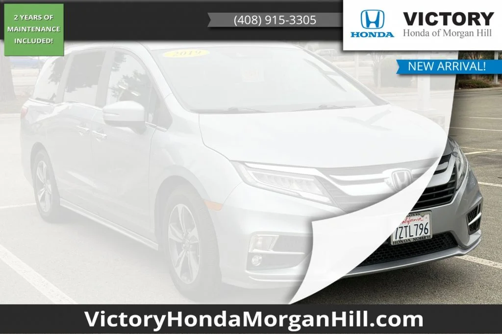 Used 2018 White Diamond Pearl Honda Touring image 1