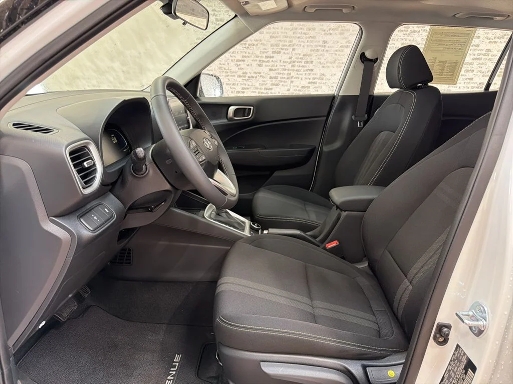 Used 2026 Lunar White Hyundai SEL image 23