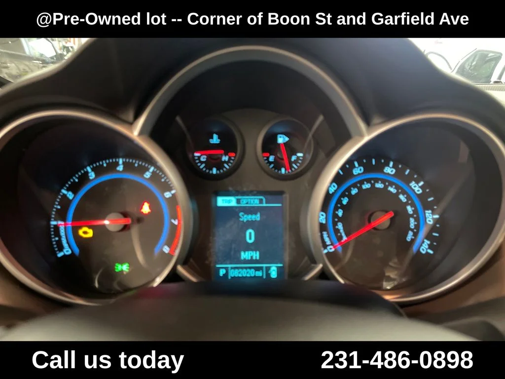 Used 2015 Silver Chevrolet 2LT image 21