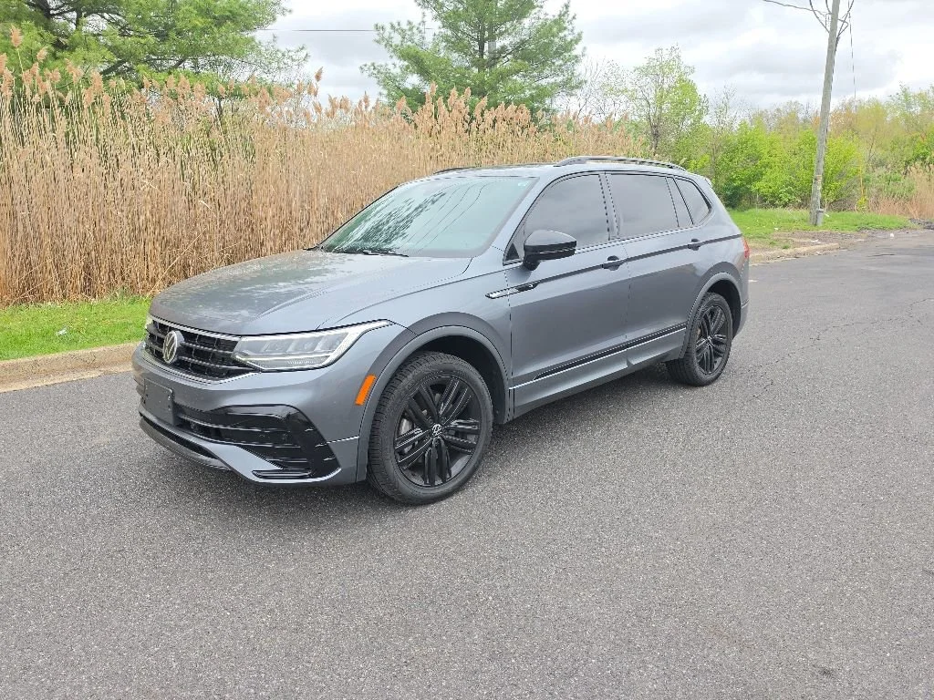 Used 2022 Volkswagen Tiguan SE R-LINE BLACK with VIN 3VV8B7AX6NM001807 for sale in Quakertown, PA