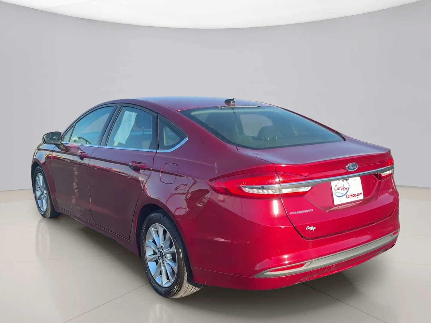 Used 2017 Red Ford SE image 3