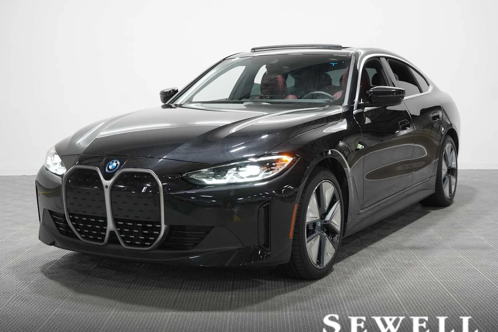 2023 BMW i4 eDrive35's photo