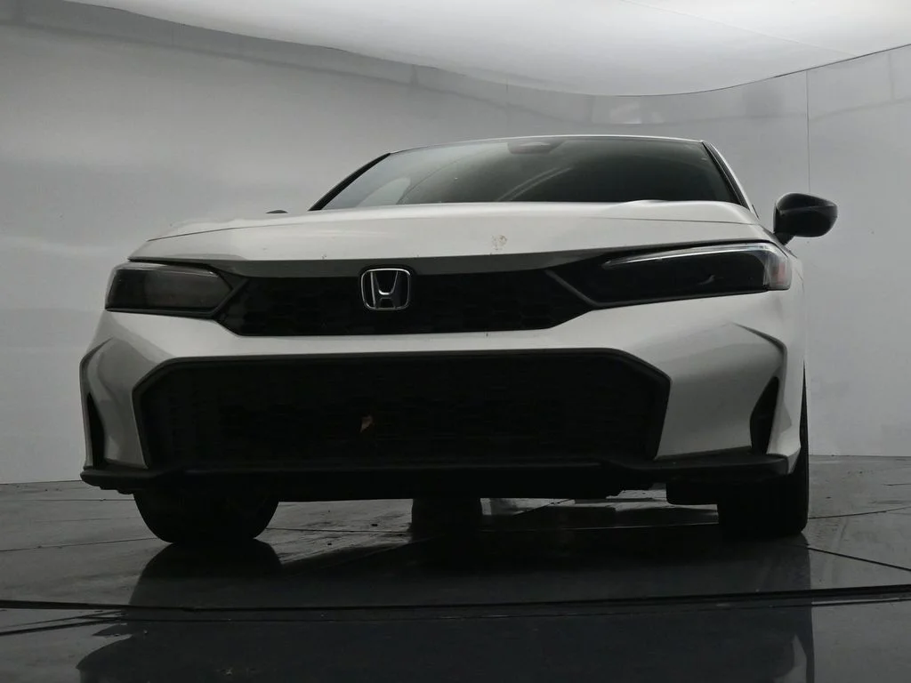 Used 2025 White Honda Sport image 18