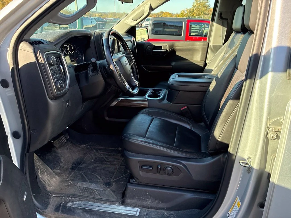 Used 2020 Silver Ice Metallic Chevrolet LT Trail Boss image 14