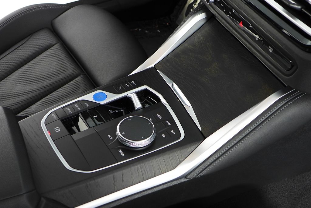 Certified Used 2023 Tanzanite Blue II Metallic BMW eDrive40 image 15
