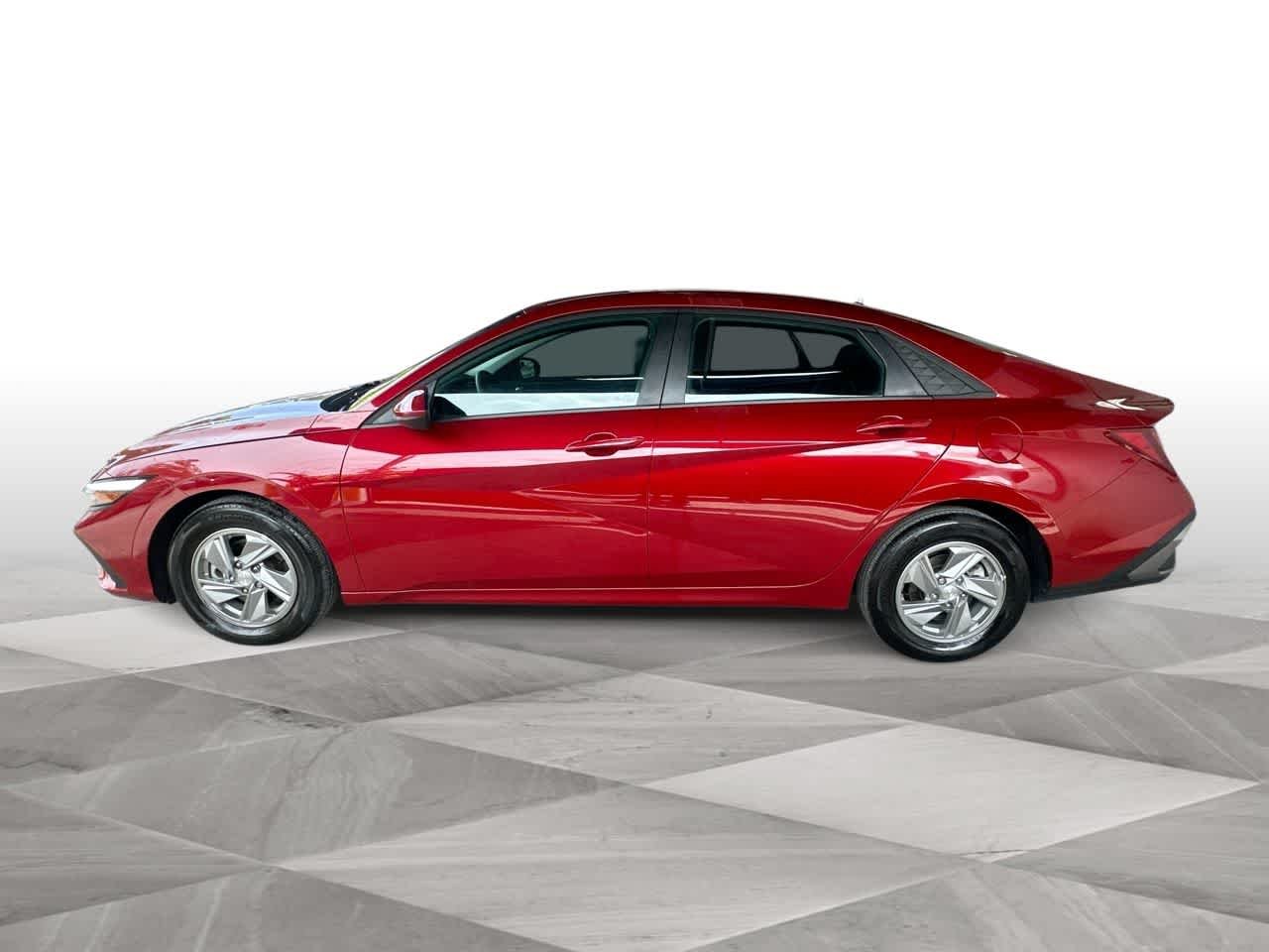 Certified Used 2025 Ultimate Red Hyundai SE image 5
