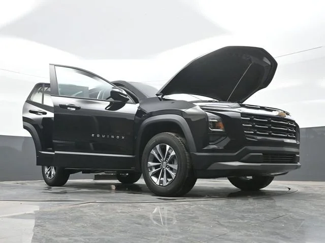 2026 Chevrolet Equinox LT - Photo 32