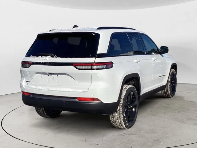 New 2026 Bright White Clearcoat Jeep LIMITED 4X4 image 6
