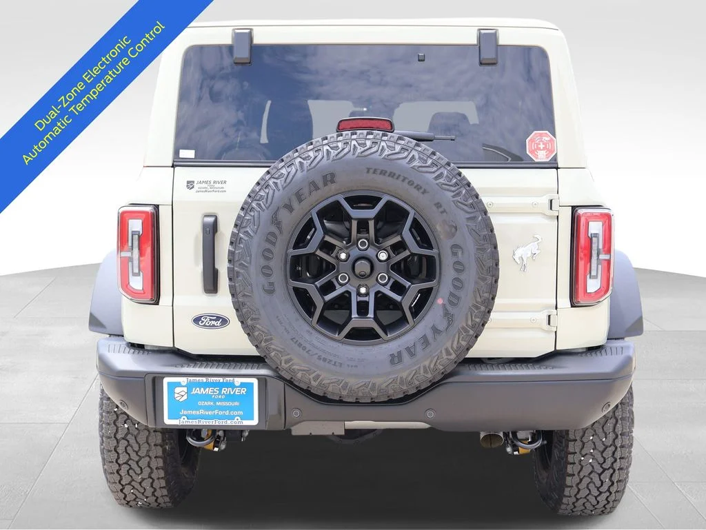 New 2026 Desert Sand Ford Badlands® image 4