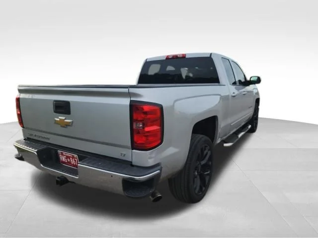 Used 2015 Silver Chevrolet LT image 3