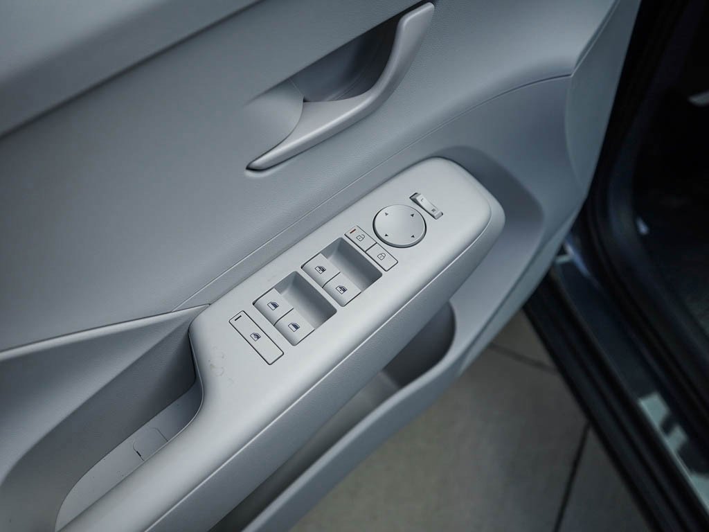 New 2026 Ecotronic Gray Pearl Hyundai SEL Sport AWD image 18