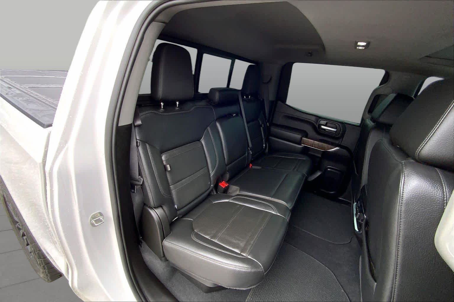 Used 2020 White Frost Tricoat GMC Denali image 19
