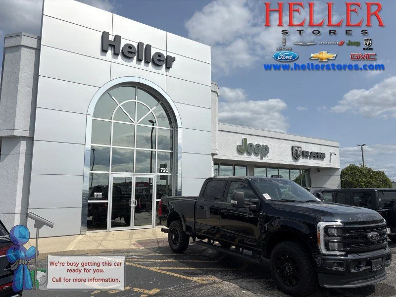 Used 2023 Agate Black Metallic Ford XLT image 1