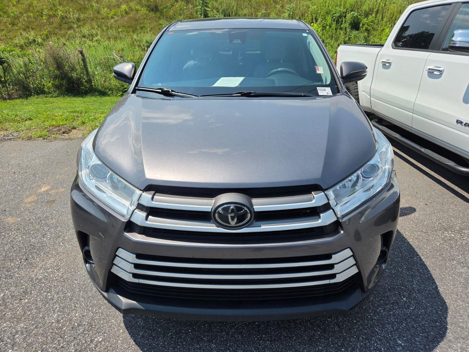 Used 2018 Grey Toyota LE image 2