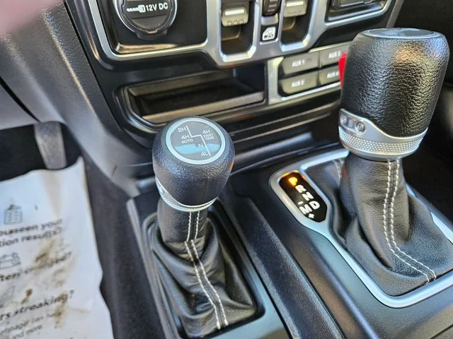 Used 2020 Silver Jeep Unlimited Sahara image 31