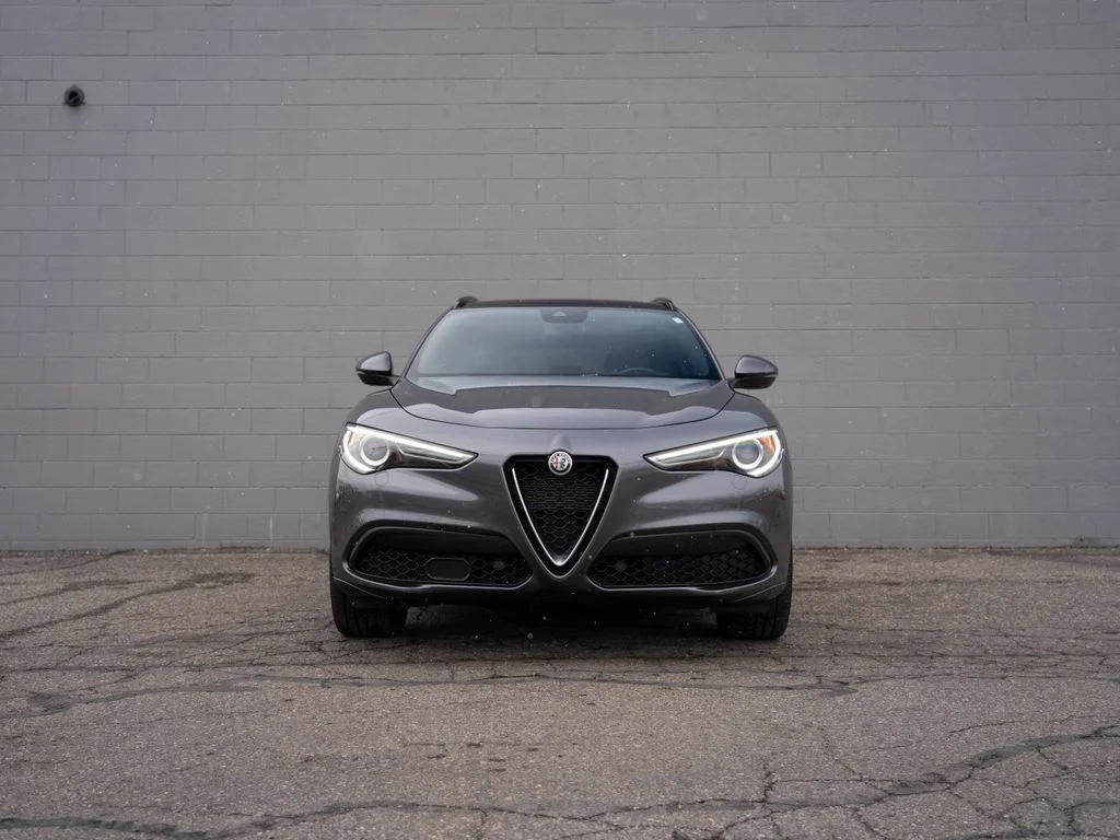Used 2023 Gray Alfa Romeo Ti image 10