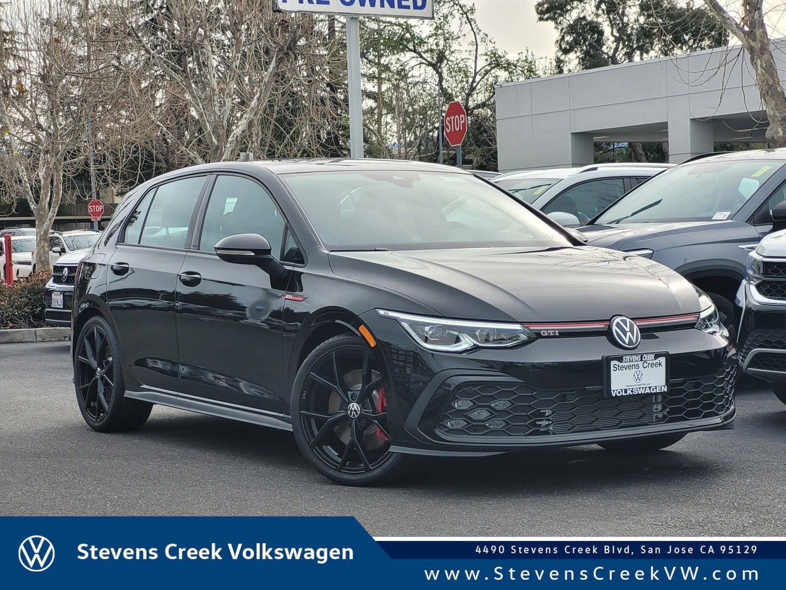 2024 Volkswagen Golf GTI 2.0T SE 4-door's photo