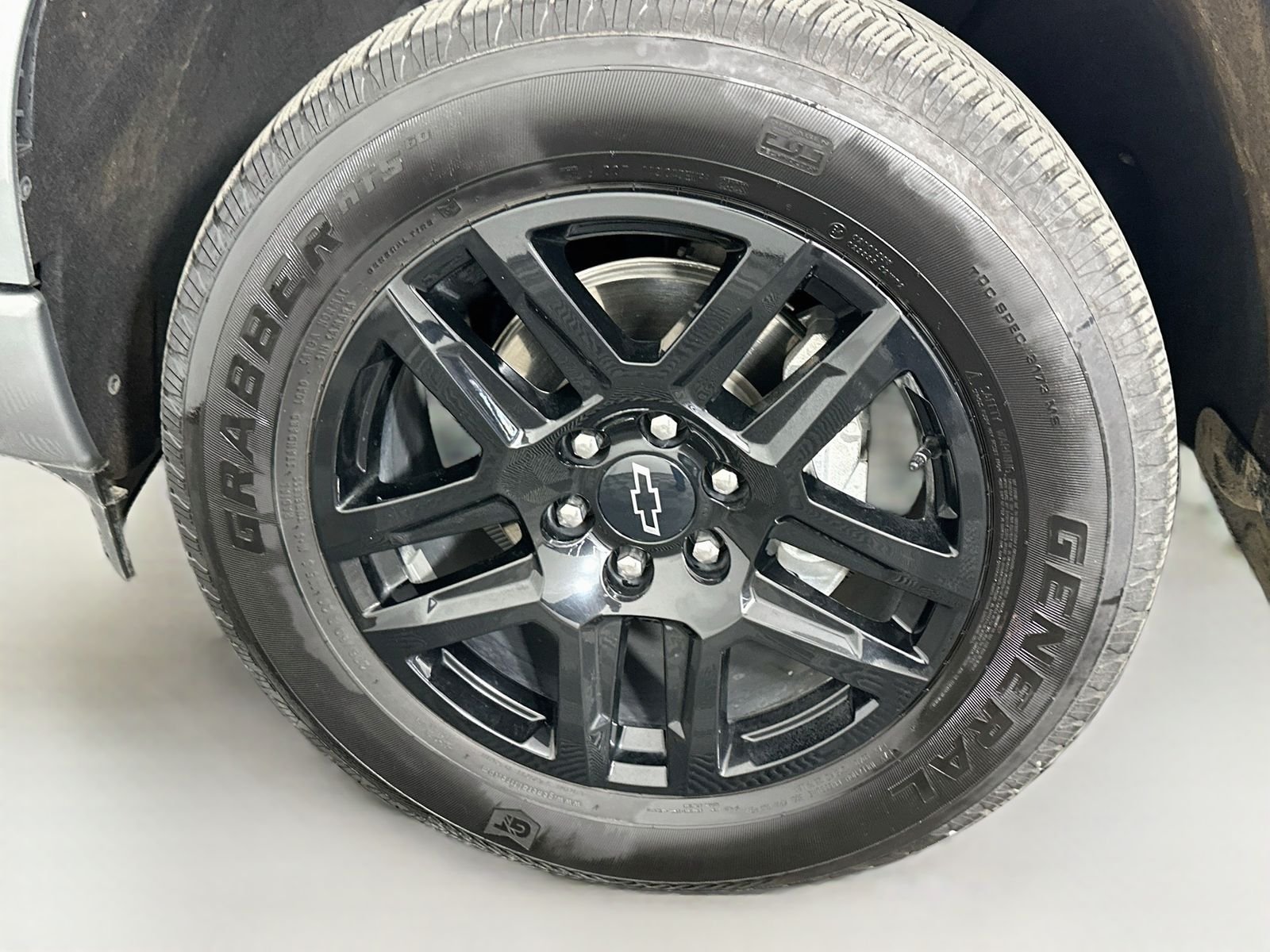 Used 2023 Sterling Gray Metallic Chevrolet RST image 29