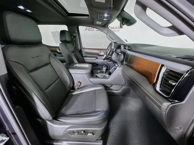 Used 2022 Silver GMC Denali image 42