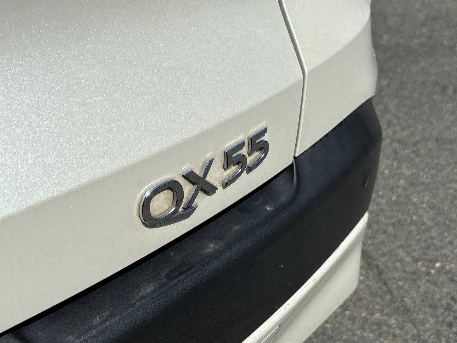Used 2023 Majestic White INFINITI LUXE image 10
