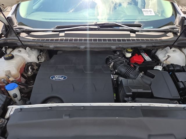 Used 2015 White Platinum Clearcoat Metallic Ford SEL image 36