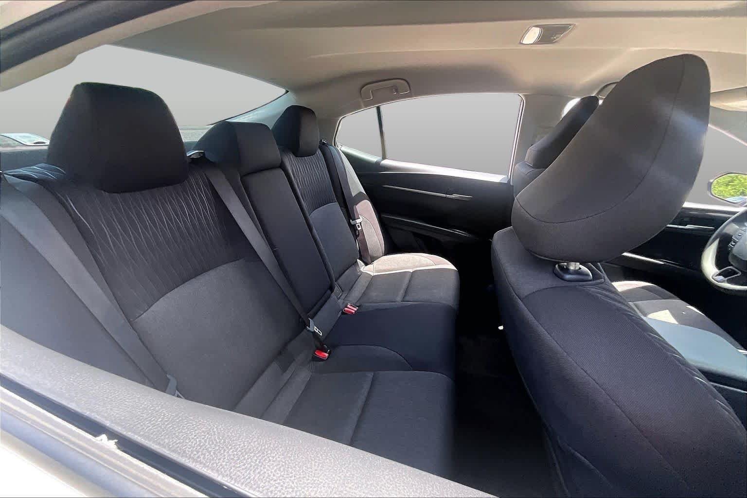 Used 2025 Ice Cap Toyota LE image 19
