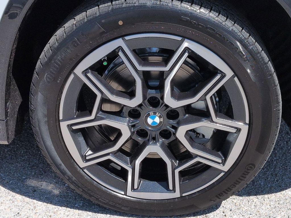 New 2026 Alpine White BMW xDrive28i image 11