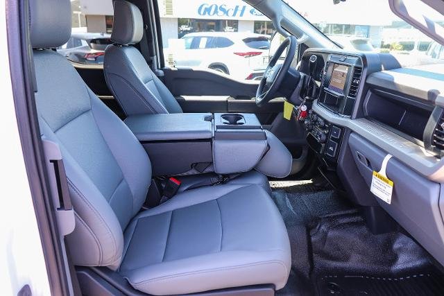 2026 Ford F-350 Super Duty Chassis Cab XL - Photo 46
