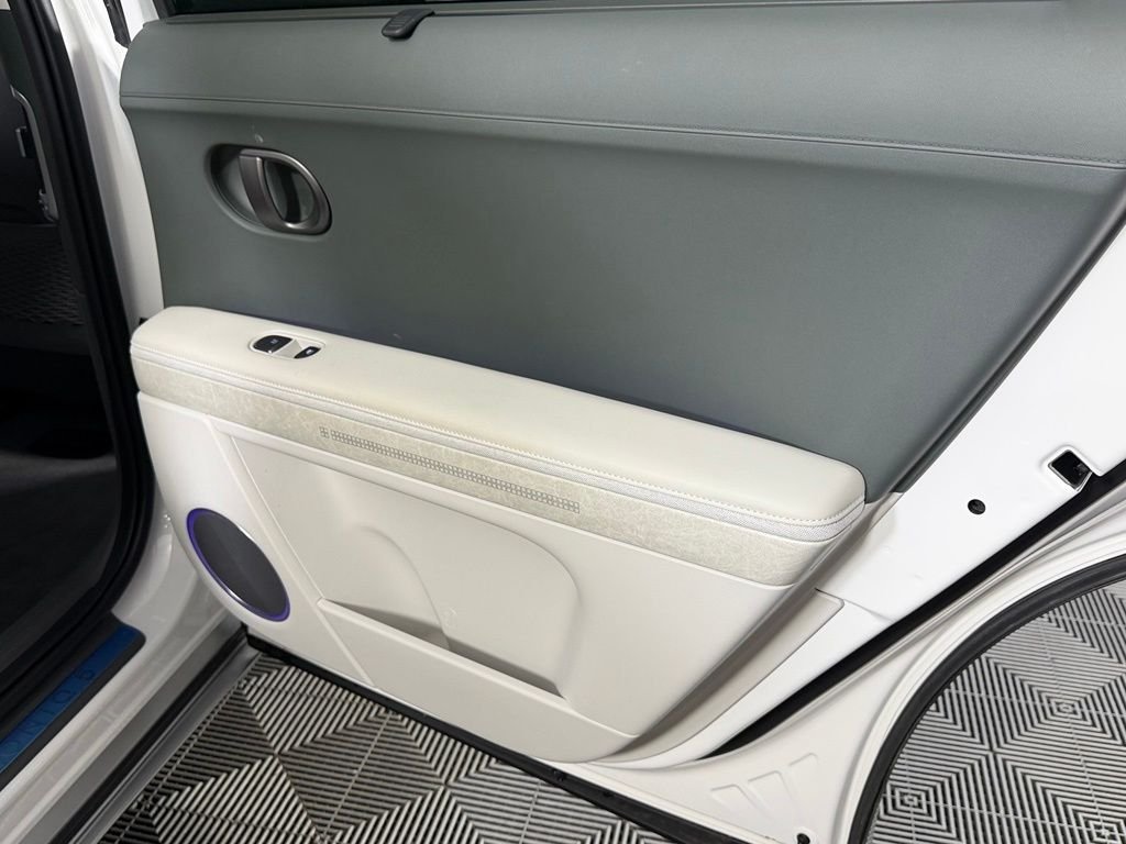 Used 2025 White Hyundai Limited image 29