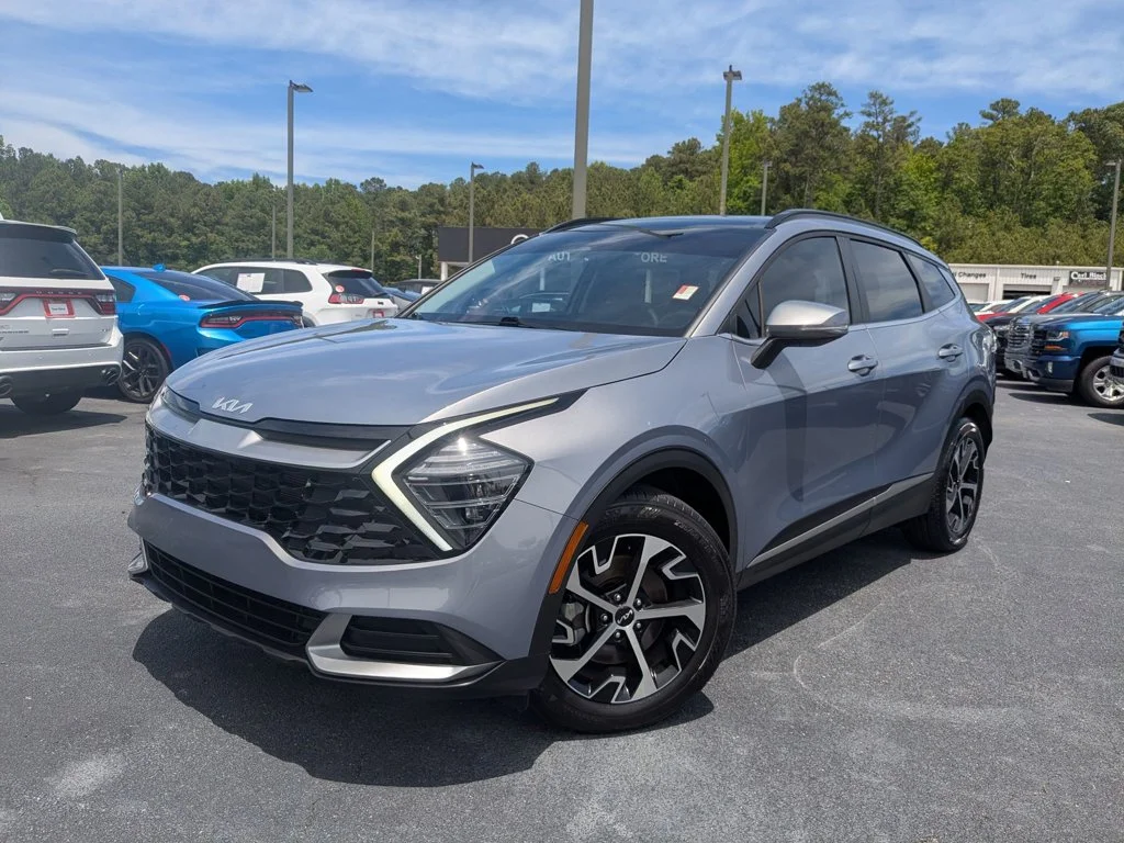 Used 2025 Everlasting Silver Kia EX image 1