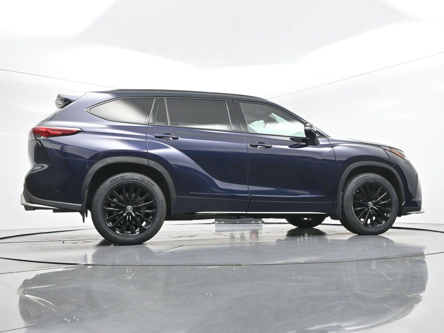 Used 2023 Blue Toyota L image 54