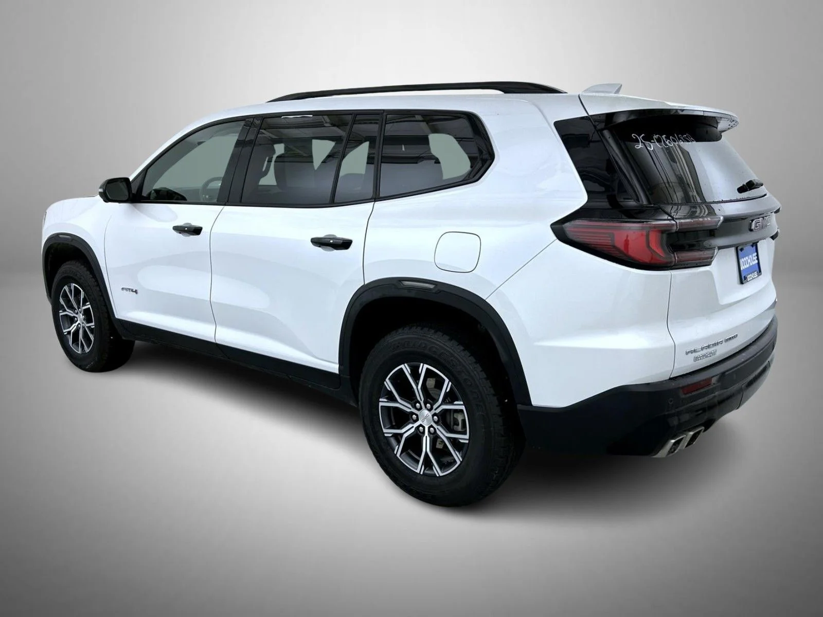 Used 2025 White GMC AT4 image 7