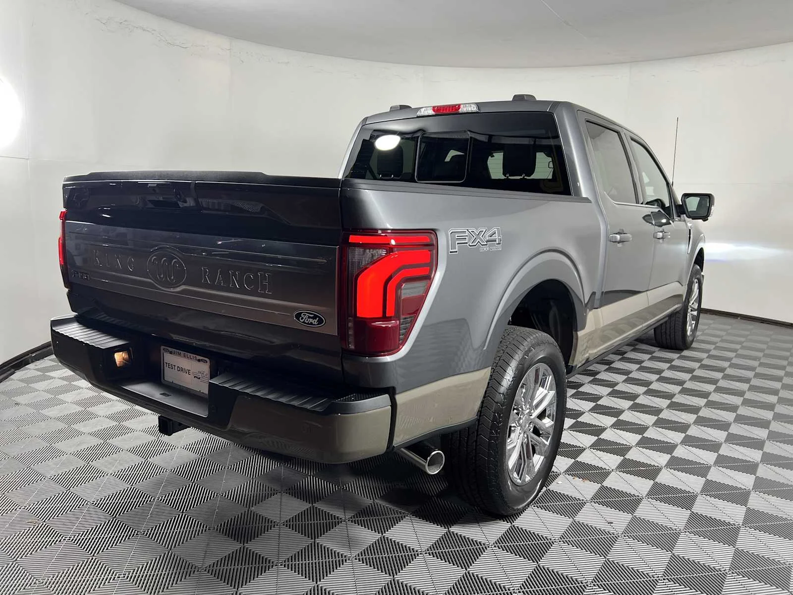 New 2026 Carbonized Gray/Marsh Gray Ford King Ranch image 8