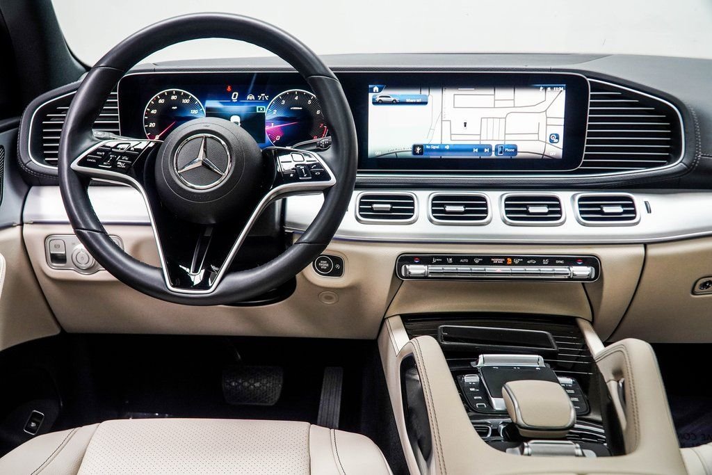 Used 2025 White Mercedes-Benz GLS 450 image 17