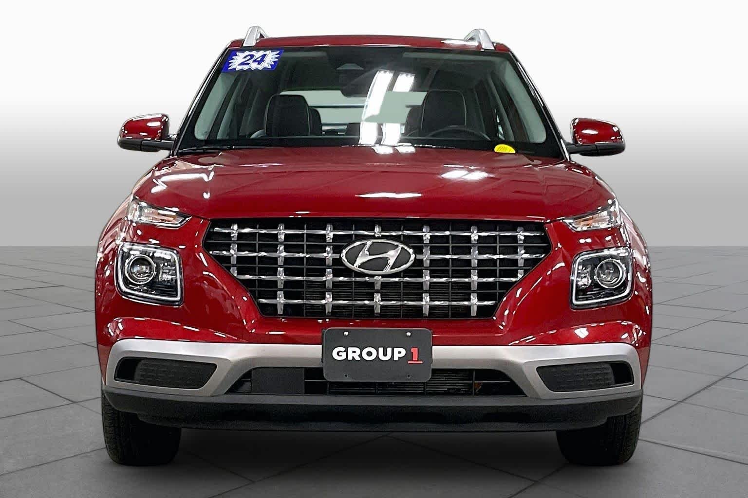 Used 2024 Ultimate Red Hyundai Limited image 4
