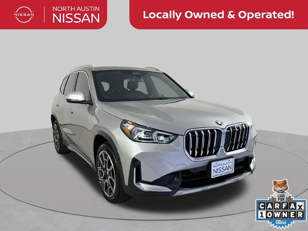 Used 2024 Silver BMW xDrive28i image 1